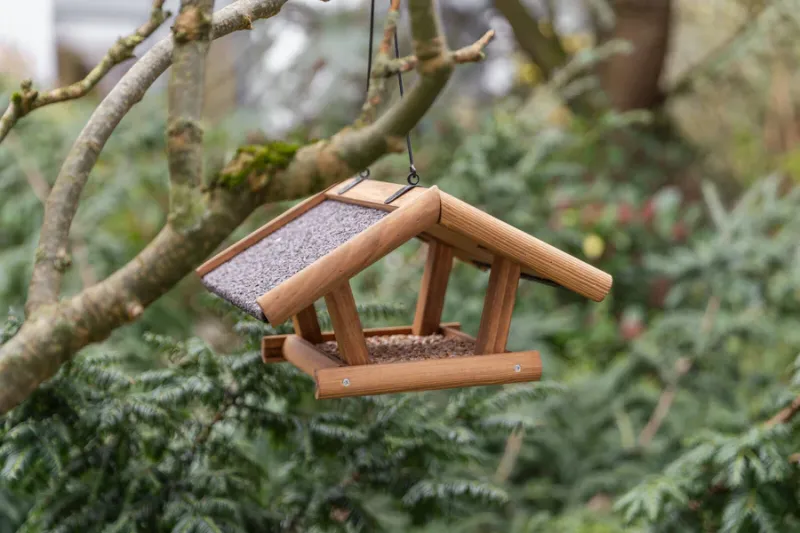 Vogelfutterhaus zum Aufhängen