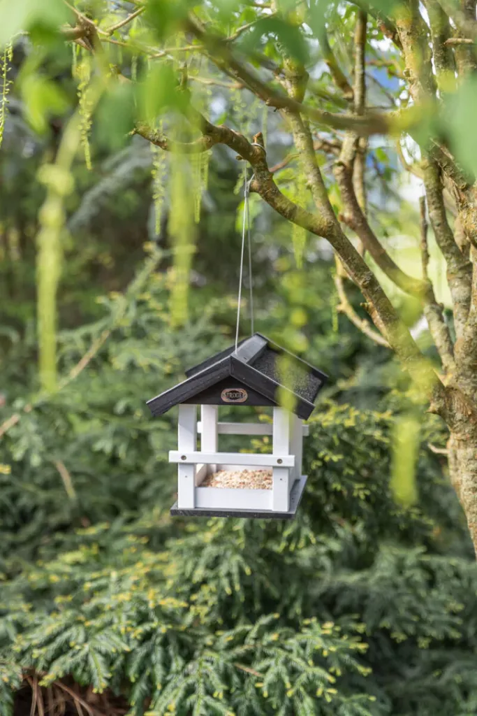 Vogelfutterhaus zum Aufhängen
