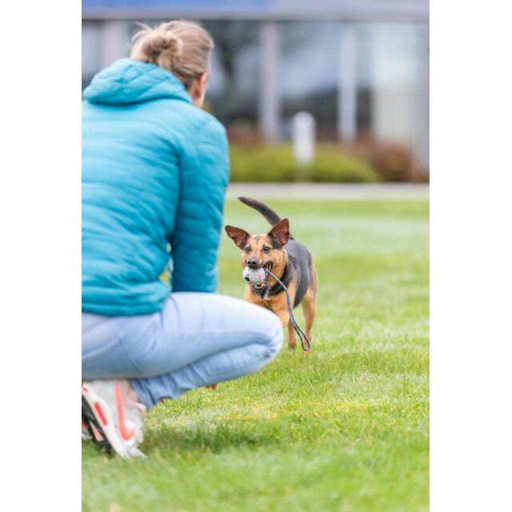 Ball am Seil, Naturgummi